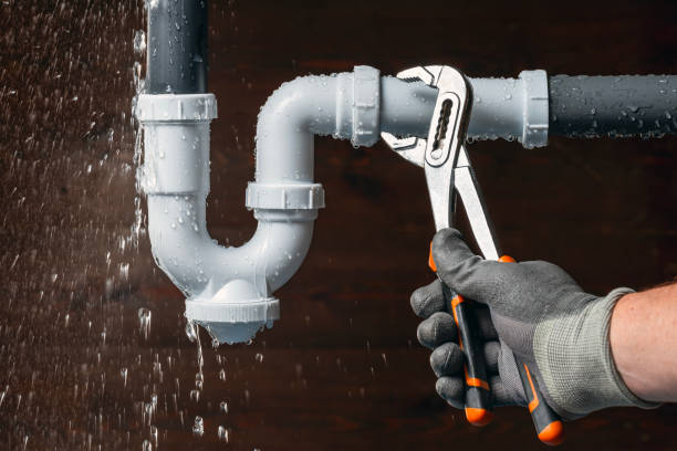 Professional Leak Detection technician working in Davidsonville, MD